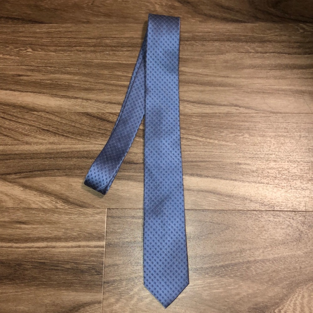Calvin Klein blue pattern skinny tie